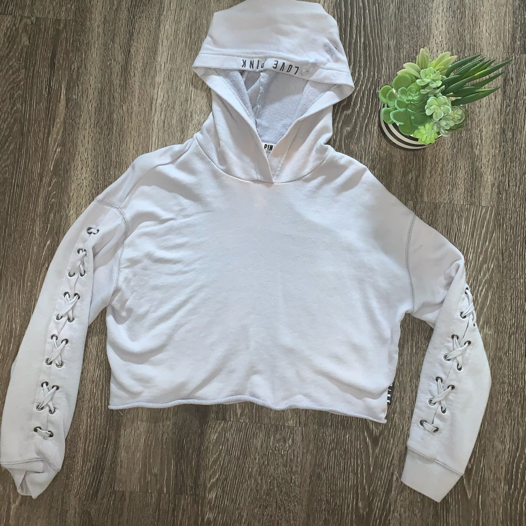 Cropped Vs Pullover Medium